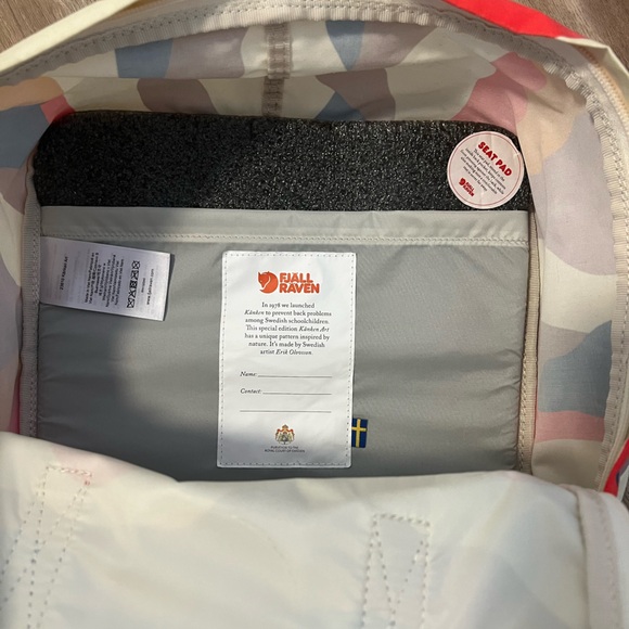 Fjällräven Kånken Multicolor camo Backpack - Picture 9 of 11